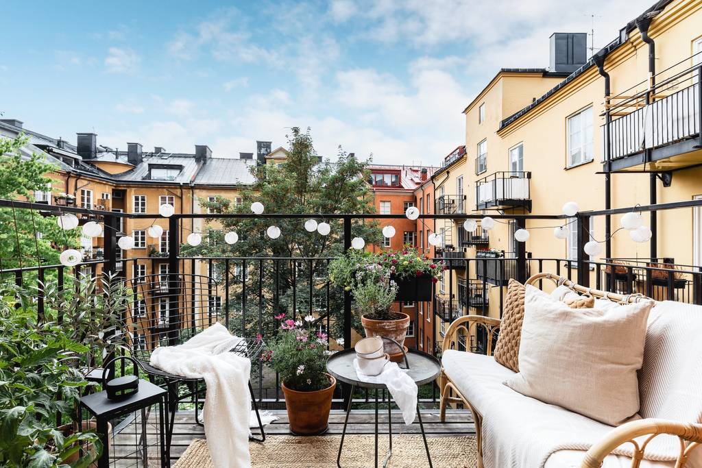 Card image background